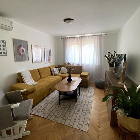 Apartman Francesca Пула Екстериор снимка