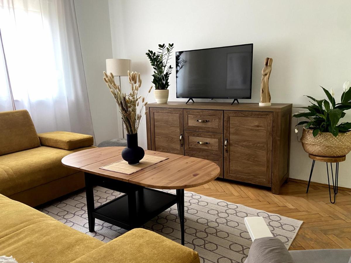 Apartman Francesca Пула Екстериор снимка