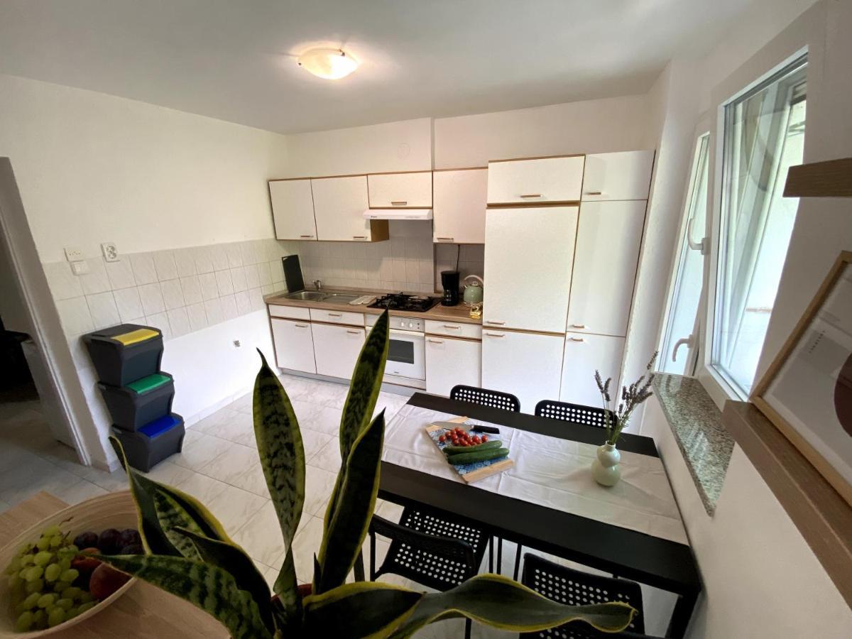 Apartman Francesca Пула Екстериор снимка