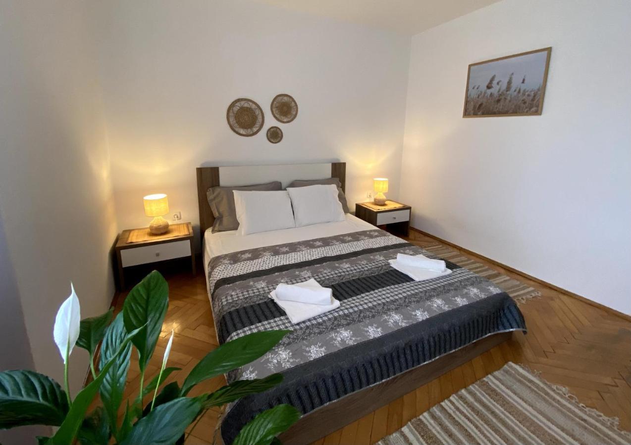 Apartman Francesca Пула Екстериор снимка
