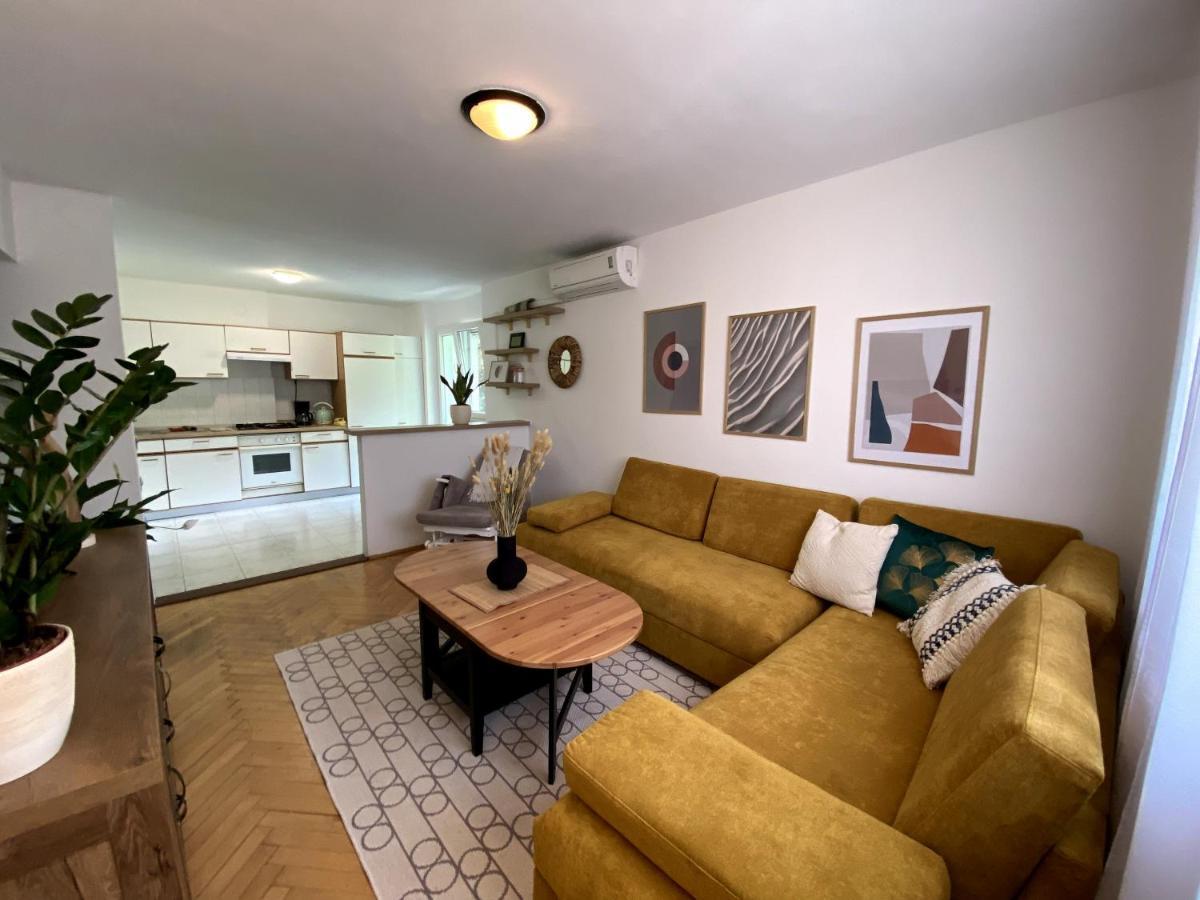 Apartman Francesca Пула Екстериор снимка